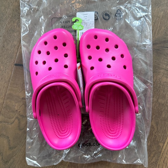 Crocs Classic Clogs, Juice, Size 7 - NWT - Picture 2 of 9